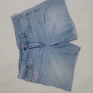 |American Eagle Outfitters | size 12| Midi Short | light wash | Jean Short|